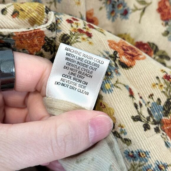 Christopher & Banks Floral Print Corduroy Button Down Size Medium - Picture 7 of 9
